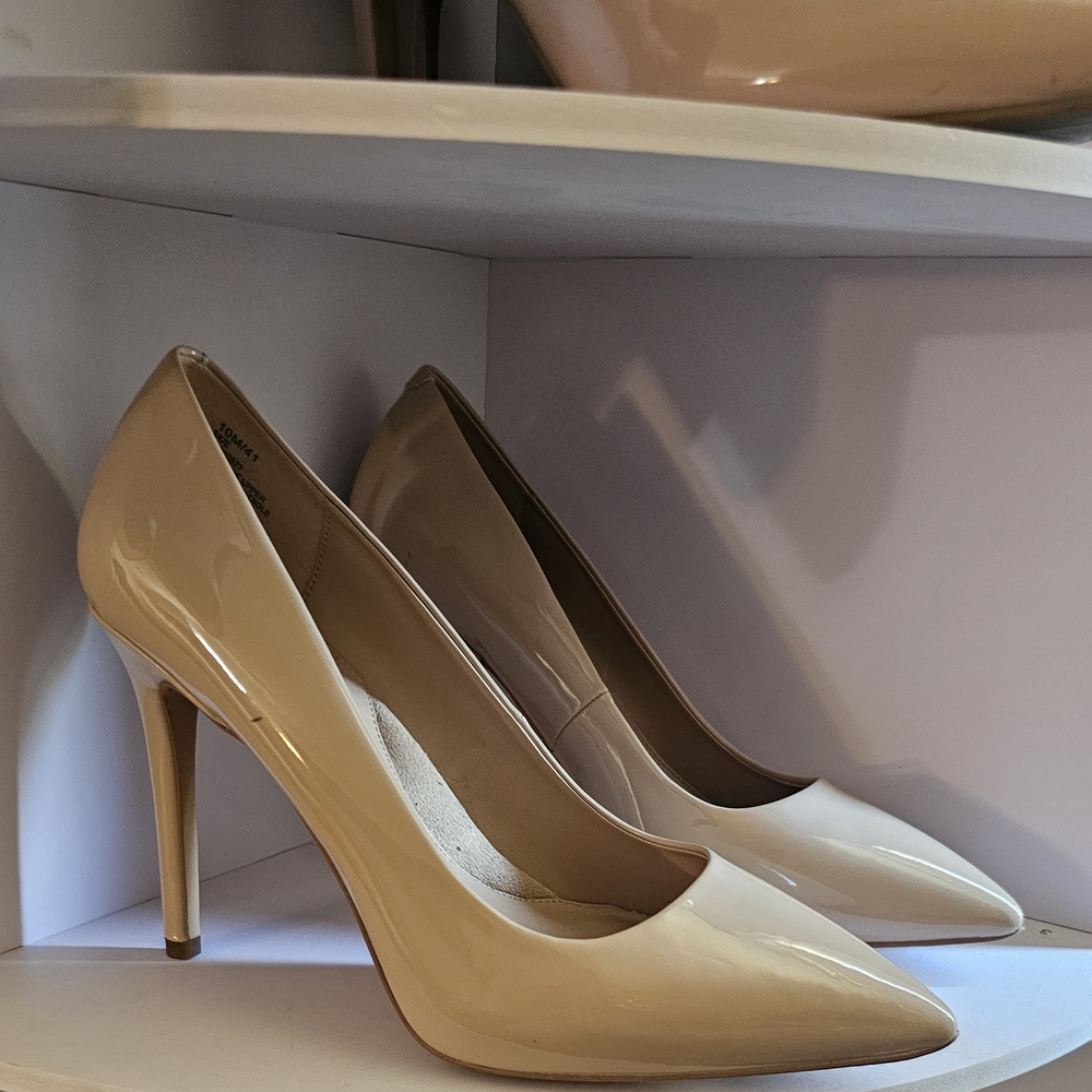 BCBGeneration Nude Patent Heels